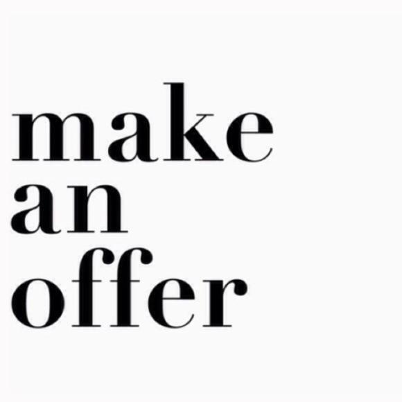 Clothes - Picture 2 of 3